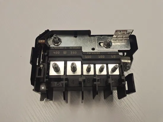 Boîtier PCB Porte-fusible Borne de l'unité de déconnexion de la batterie